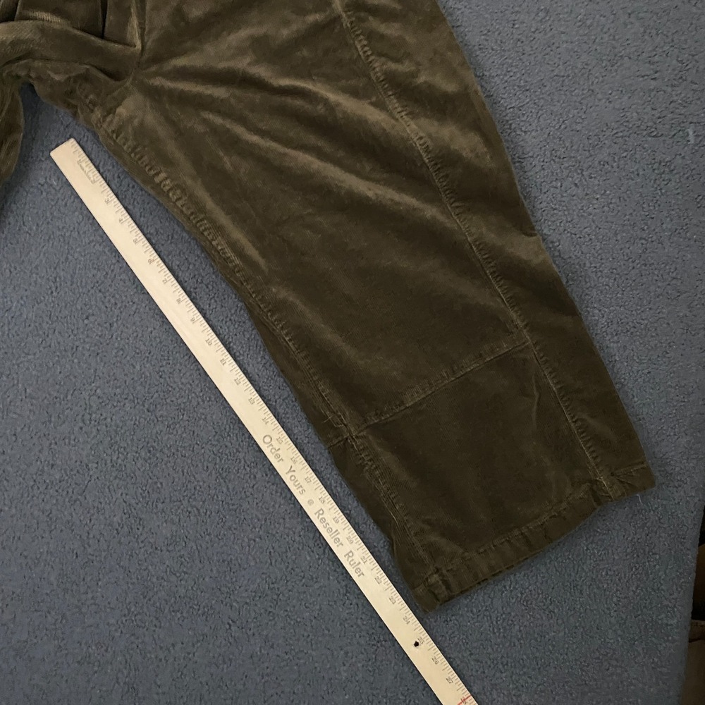 Pilcro Wide-Leg Velvet Crop Pants in Olive Brown - Picture 6 of 8